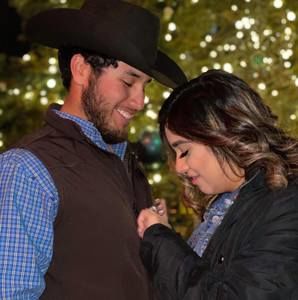 Meet your Posher, Roxanne